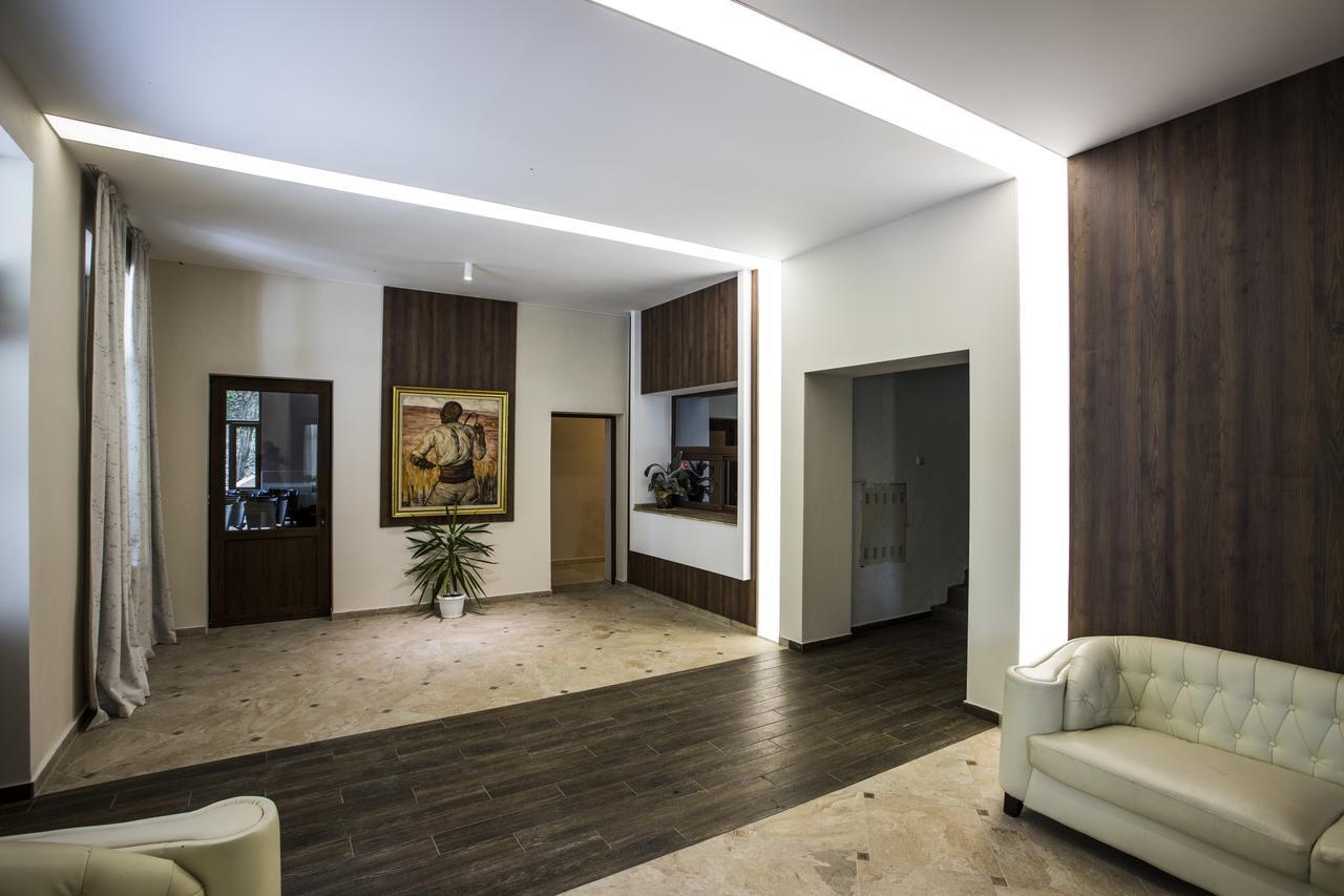 Hotel Orbita Shumen Luaran gambar