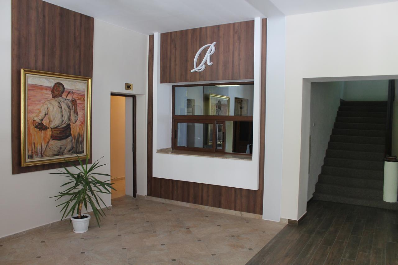 Hotel Orbita Shumen Luaran gambar