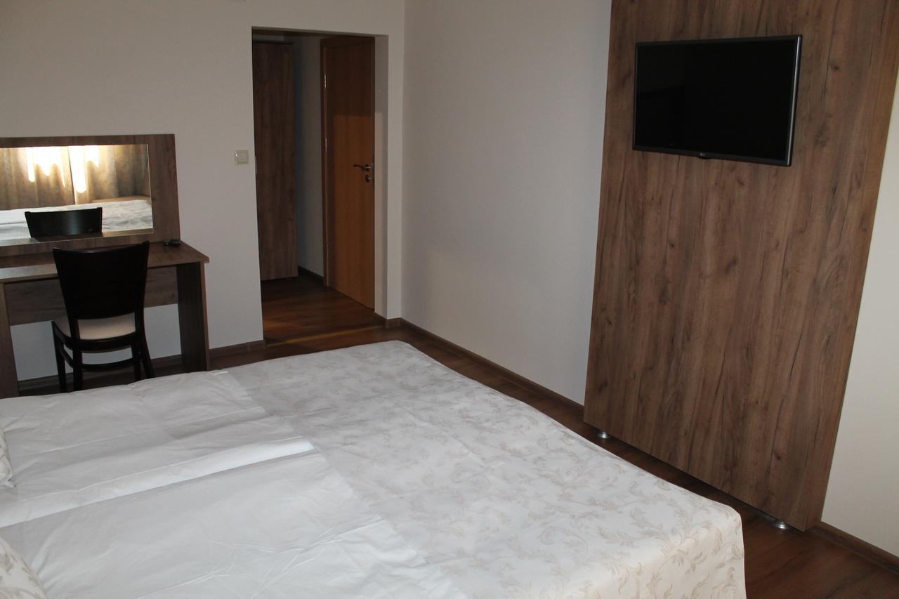 Hotel Orbita Shumen Luaran gambar